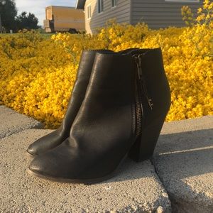 🌸Black Booties🌸